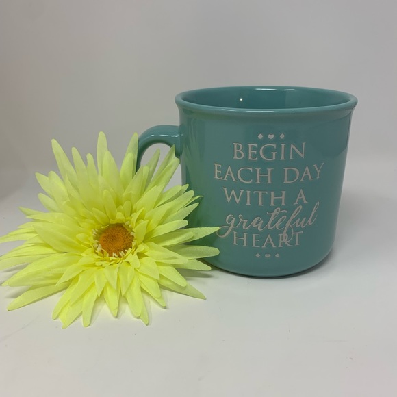 Fig & Fern Other - Fig & Fern “Begin Each Day With A Grateful Heart” Large Coffee Mug EUC